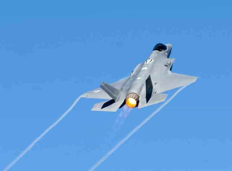 Le F-35A pourrait être déployé à l'étranger en 2017