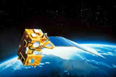 Vue d'artiste du satellite Mos 1.