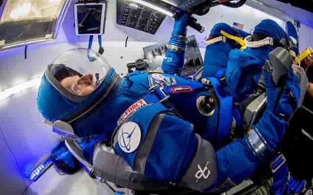 Essais de la "Blue Boeing" dans une maquette du Starliner.