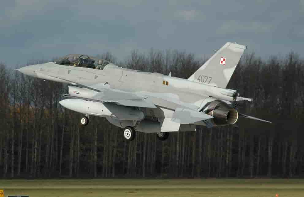 La Pologne préfère acquérir des F-16 neufs plutôt que des appareils d'occasion, dont la modernisation serait excessivement onéreuse.