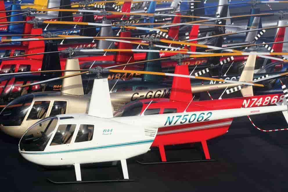 Le Robinson R44 Cadet voit ses ventes décoller petit à petit.