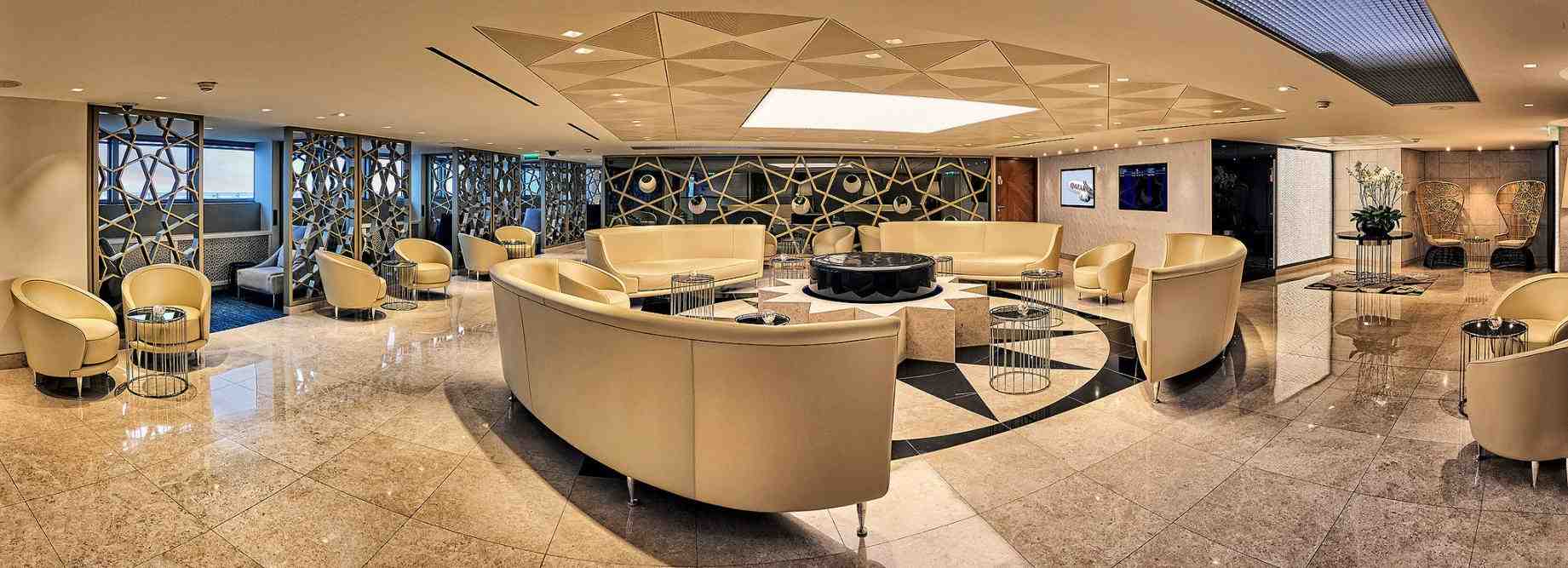 Salon Premium Qatar Airways de CDG1 : le hall et la fontaine