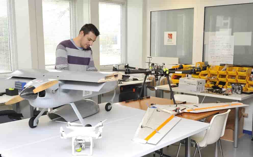 Patrice Rosier travaillant sur la structure du RDM One