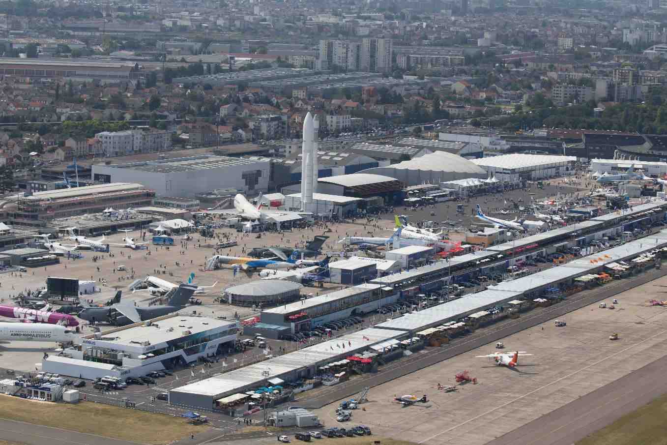 Vue aérienne du tarmac du Bourget lors d'une édition précédente du Salon