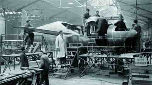 Le SO Triton, conçu par Lucien Servanty, signa le commencement du renouveau aéronautique d'après-guerre. C'est cette histoire que raconte "Quand la France rêvait du ciel" entrecroisée avec celle de Lucien Servanty, le père (entre-autres) de Concorde.