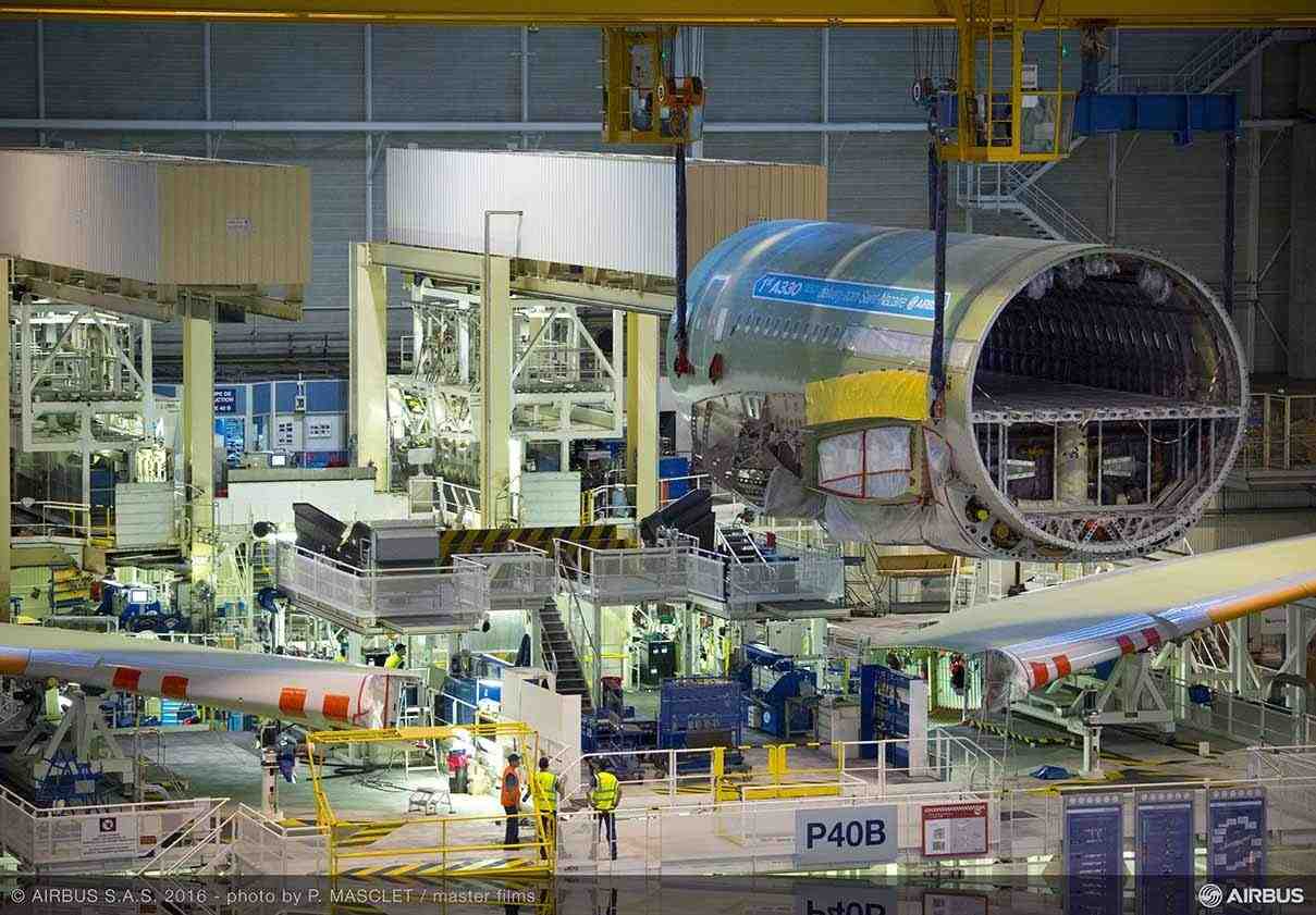 Le premier Airbus A330neo assemblé à Toulouse est un A330-900.
