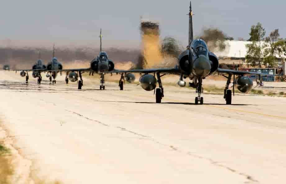 Des Mirage 2000 au décollage en Jordanie