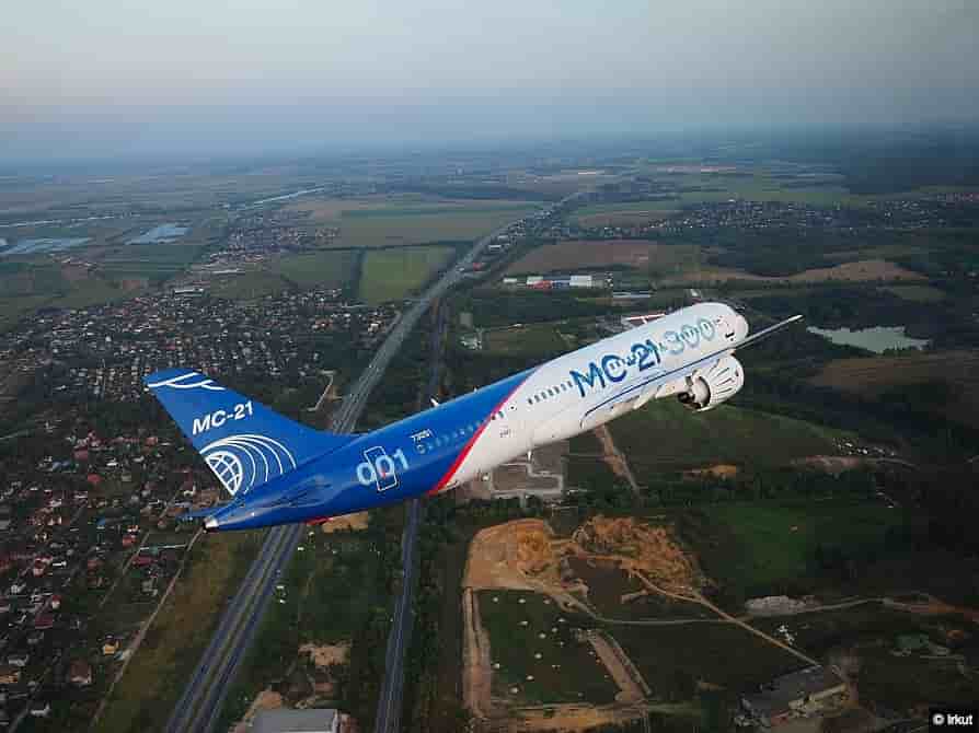 L'Irkut MC-21-300 devrait être certifié aussi bien en Russie qu'en Europe. La flotte d'essais en vol comprendra à terme trois appareils, dont deux ont volé jusqu'à présent.