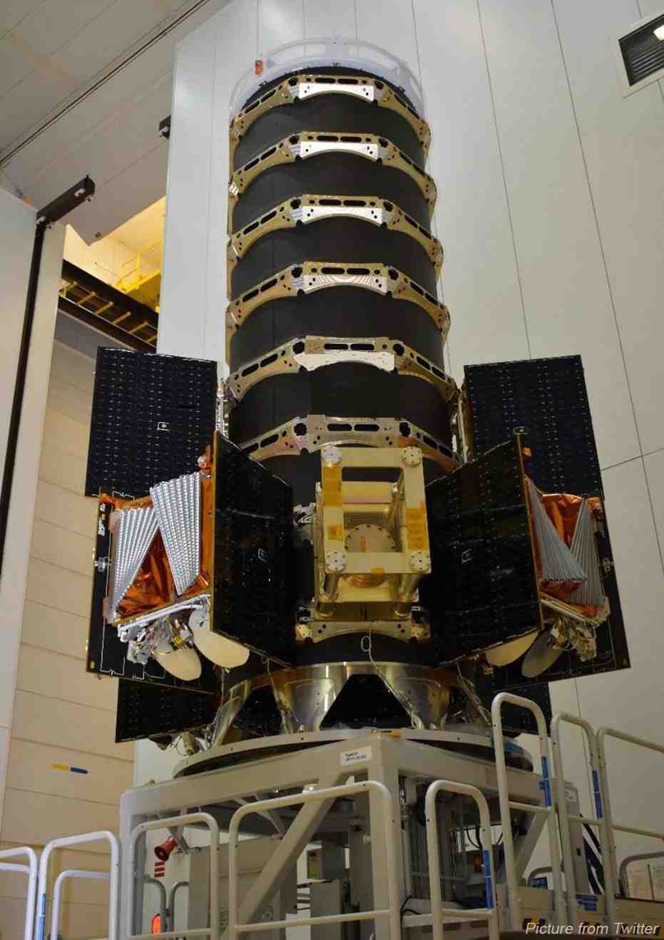 HellermannTyton va produire 600 pièces par satellite, une forte valeur ajoutée au total pour le projet OneWeb.
