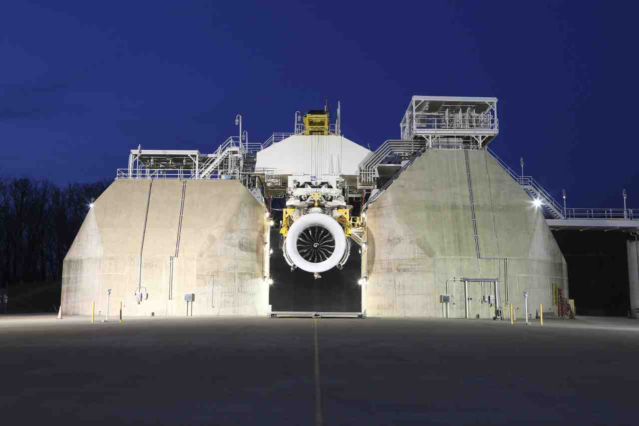 Le General Electric GE9X va sous peu entamer sa campagne d'essais temps froid. Le turboréacteur a été commandé à presque 700 exemplaires.