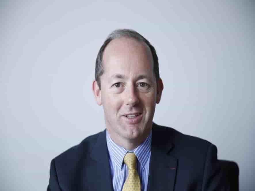 Actuellement directeur de cabinet de Tom Enders, président d'Airbus Group, devient directeur général d'Airbus Space Systems.