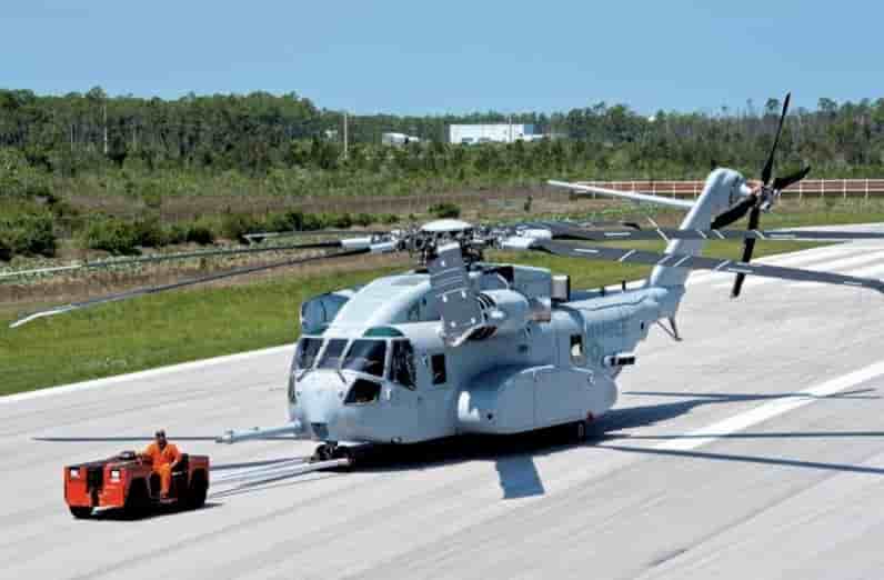 Un deuxième CH-53K a rejoint le programme d'essais en vol du King Stallion. La version K remplacera les CH-53E vieillissants de la flotte de l'US Marine Corps, avec une capacité d'emport de charge triplée par rapport aux E.