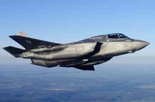 La décision du gouvernement canadien d'acquérir -ou non- 65 F-35 est attendue avec impatience par les Etats-Unis. Si l'appareil n'est pas retenu, les autres pays partenaires du programme souffriraient de coûts majorés.