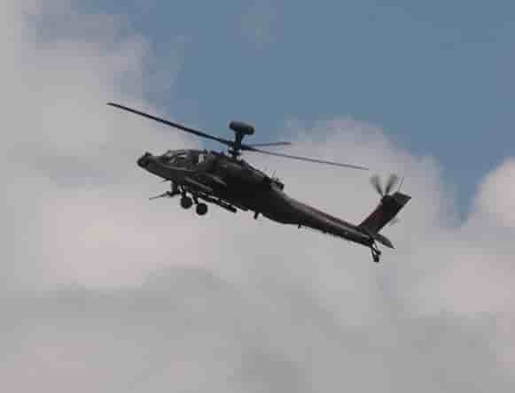 Apache de la RSAF en démonstration durant le Singapore Air Show 2016