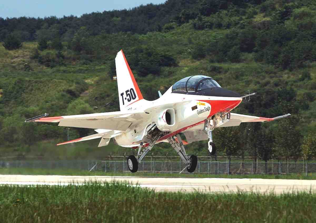 Le T-50A a été finalement retenu et proposé par Lockheed Martin dans le cadre de la compétition liée au du programme d'entraînement avancé des pilotes de l'US Air Force, destiné à définir le successeur au T-38.