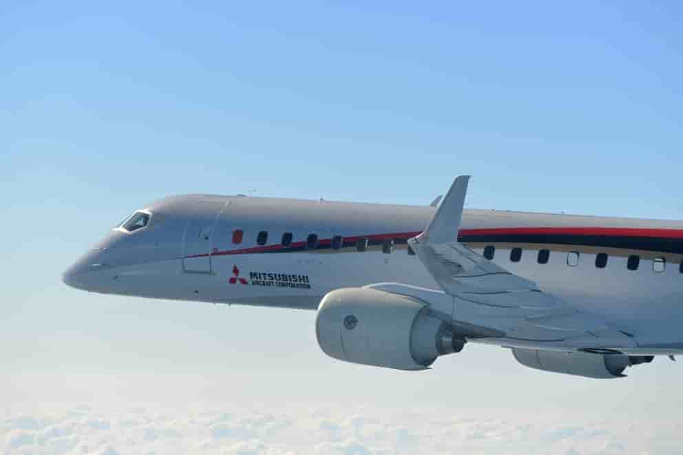 Le MRJ de Mitsubishi a repris ses essais en vol le 10 février 2016.