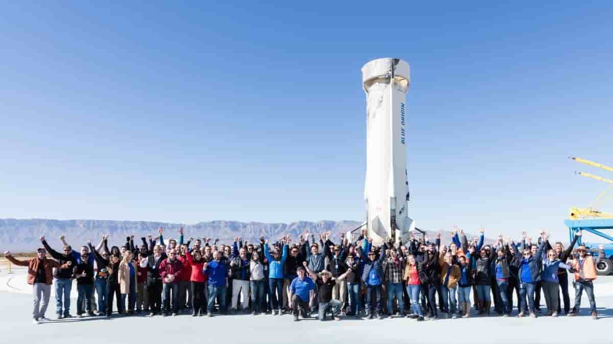 Photo de famille des participants à la Mission 10