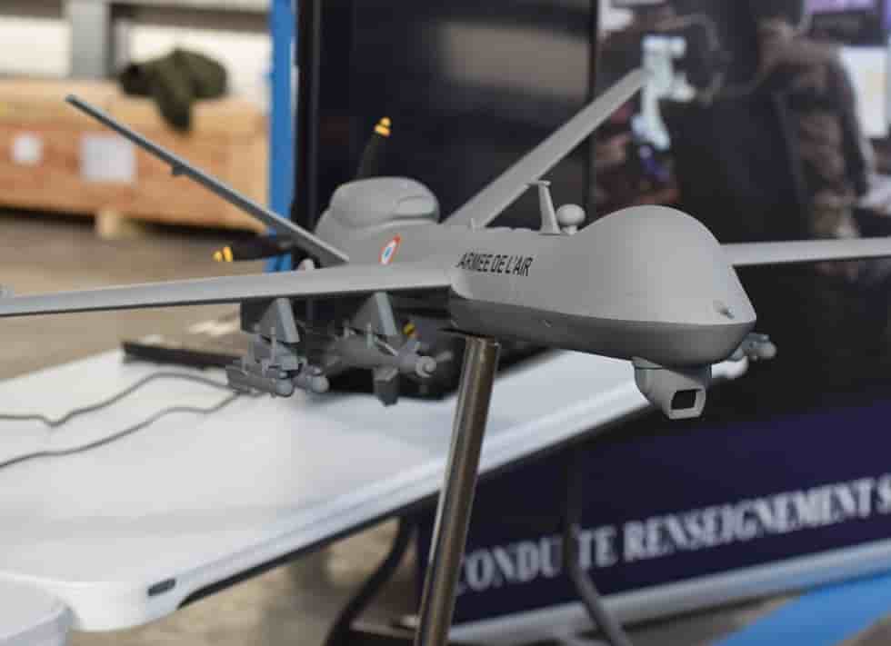 Maquette d'un drone Reaper armé, aux couleurs de l'armée de l'Air.