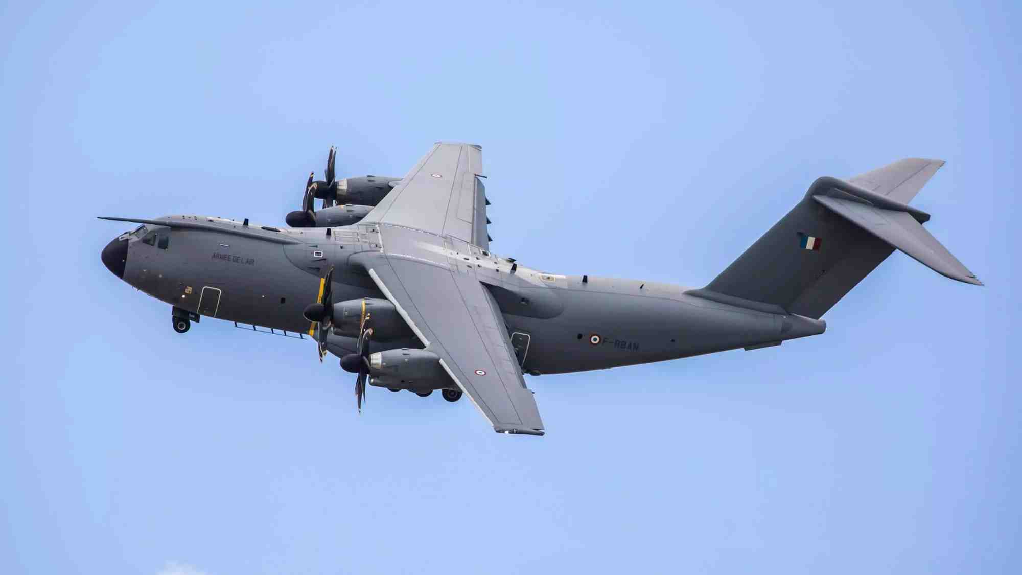 A400M de l'Armée de l'Air et de l'Espace durant le SIAE 19.
