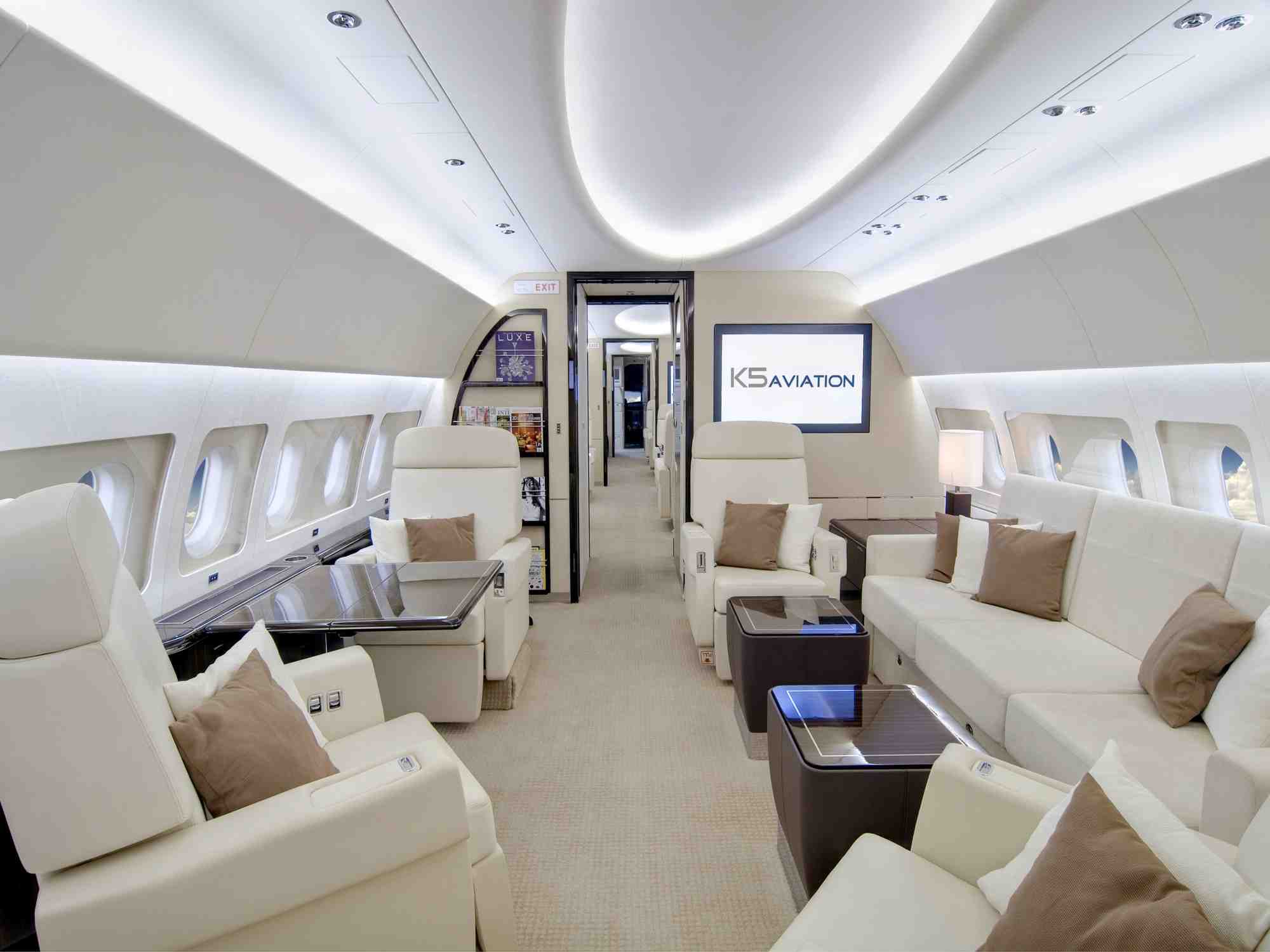 Cabine de l'Airbus ACJ319 présent au Dubai Airshow et exploité par K5 Aviation, spécialisée dans le VVIP.
