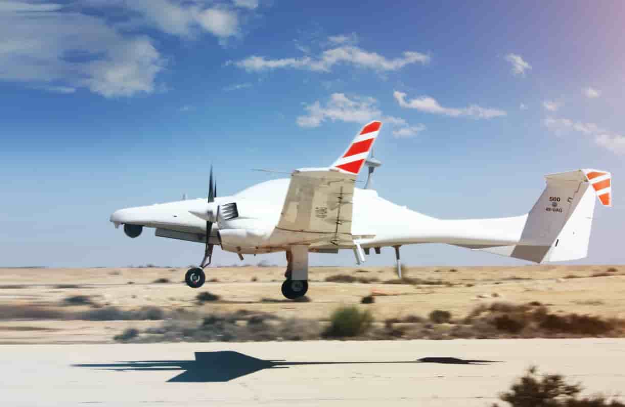Le drone Dominator est basé sur le Diamond DA42