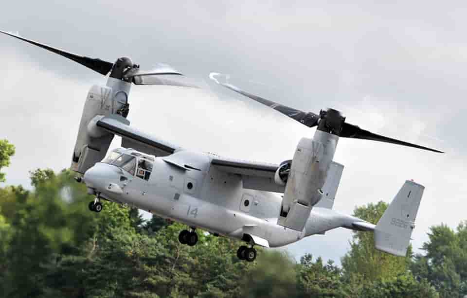 Le Japon devient le premier client export du Bell Boeing V-22, avec cinq machines commandées.