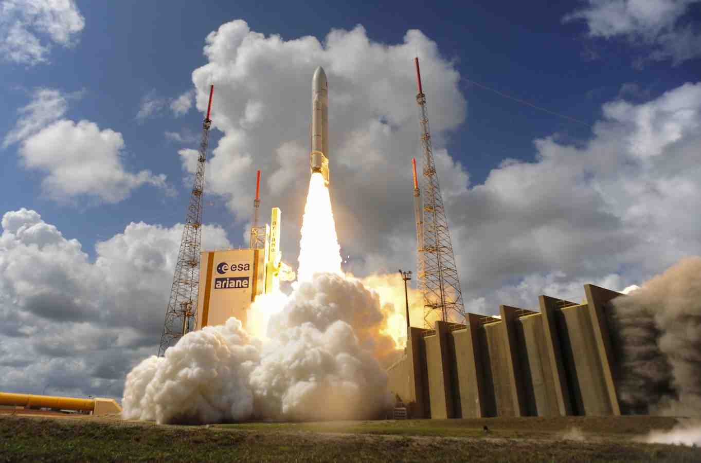Ariane 5 résiste sur le marché des satellites géostationnaires de télécommunications