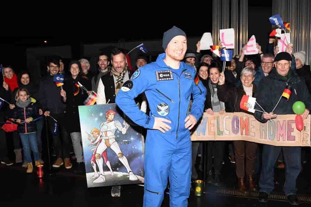 Alexander Gerst à son arrivée à Cologne, 14 heures après son retour sur Terre