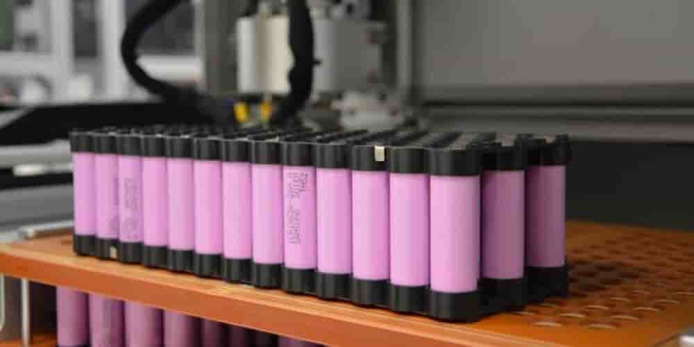 Des cellules de batteries pour véhicule électrique.