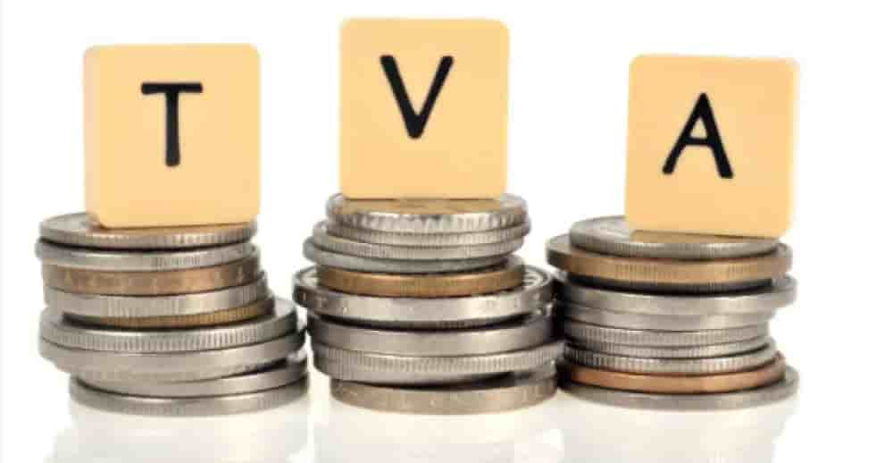 Selon le modèle du Trésor, une hausse uniforme d'un point des taux de TVA réduirait le pouvoir d'achat de 0,7 % pour les 20 % de foyers les plus modestes, contre 0,4 % pour les 20 % les plus aisés. L'explication est logique : les plus modestes...