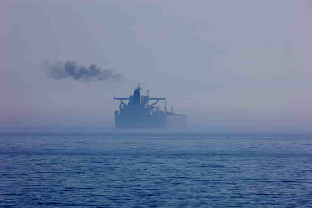 Le pétrolier "Eventin" de la flotte fantôme russe, en face de Sassnitz, Allemagn, en avril dernier.