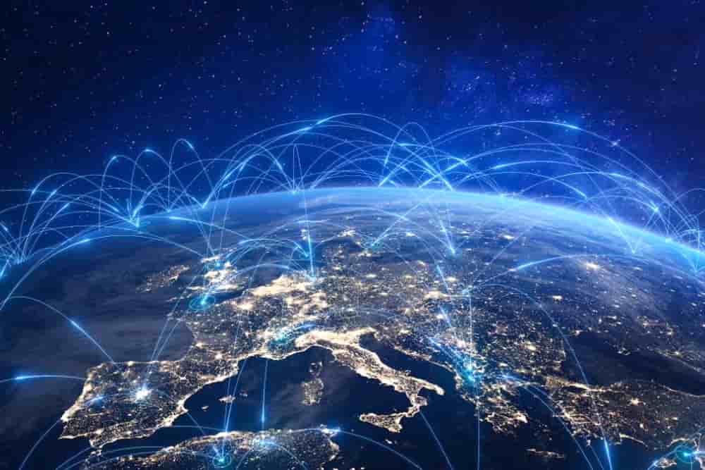 Airbus, Leonardo et Thales tentent de rapprocher leurs activités spatiales pour créer un acteur ayant la taille critique au niveau mondial pour rivaliser avec les groupes américains et chinois