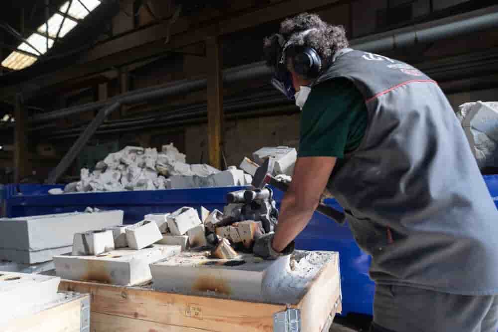 Encore une fois, les ouvertures d’usines ont été moins nombreuses que les fermetures sur le début d’année 2025.