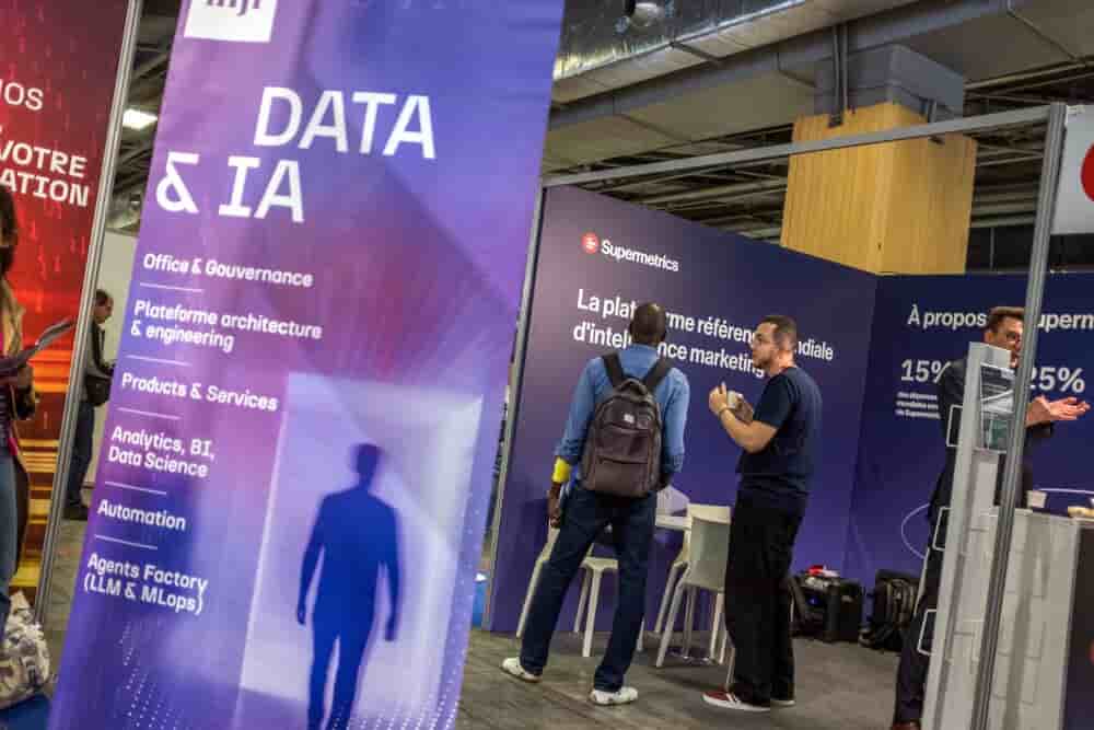 Bruno Levesque / IP3 Paris France 01 Octobre 2025 Illustration Salon Big Data et l Intelligence Artificielle Stand Supermetrics ENTREPRISE, NUMERIQUE, ILLUSTRATION, ECONOMIE INTERNET TELECOMUNICATION CLOUD INFORMATIQUE ILLUSTRATION NEWS IA LOGO (MaxPPP...