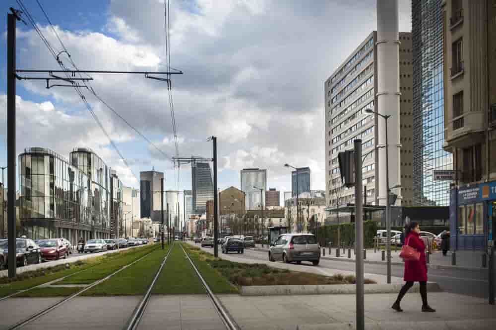 ©Xavier de Torres/Maxppp. Colombes, France en mars 2014. Illustration de la Defense. Depuis la voie de tramway. (MaxPPP TagID: maxstockworld309634.jpg) [Photo via MaxPPP] - Illustration de la Defense, Paris, France en mars 2014