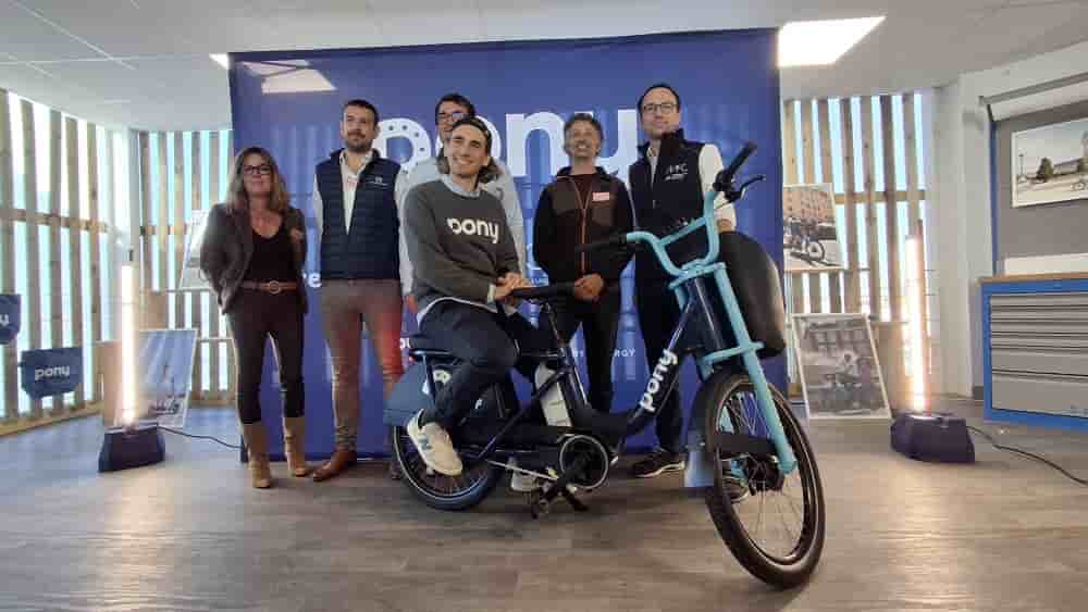 Pony et ses partenaires français ont dévoilé ce 16 octobre 2025 près de Nantes la deuxième génération du Double Pony.