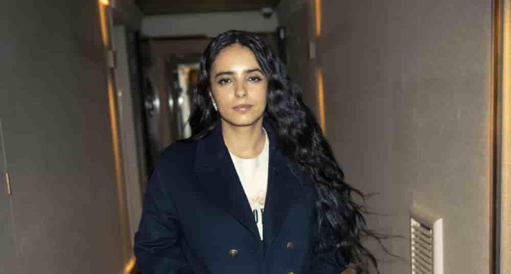 Hasfia Herzi, actrice et réalisatrice française, derrière la caméra pour "La Petite Dernière".