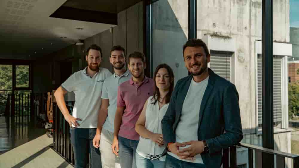 A Grenoble (Isère), Anodine développe des électrodes "upcyclées" pour le domaine du traitement de l'eau, avec l'objectif de répondre à des enjeux de souveraineté et de réduire l'utilisation des terres rares.