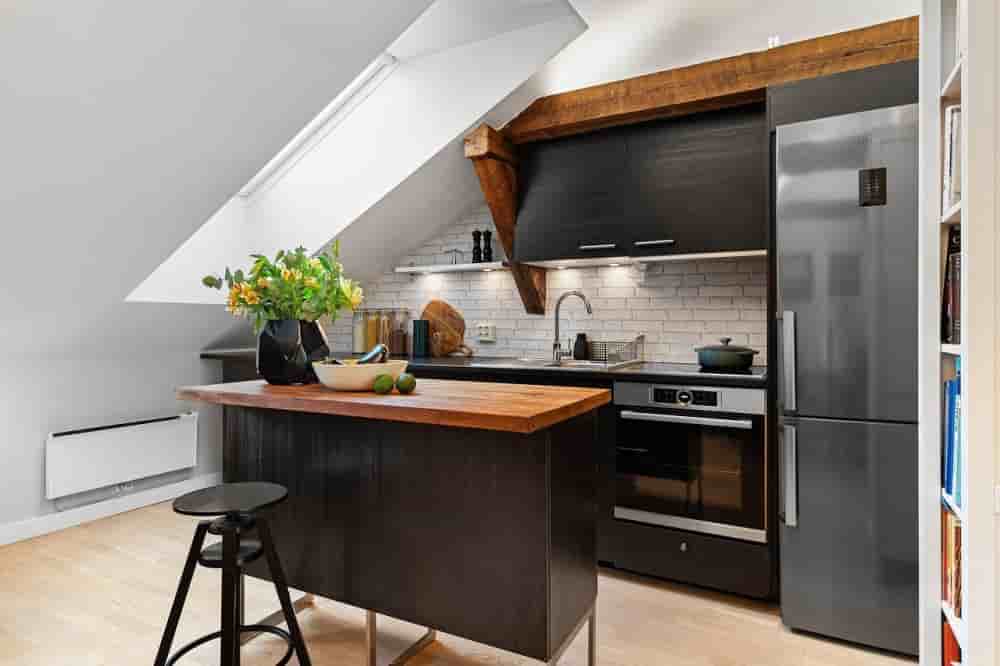 Avec son électroménager encastré et son agencement sur mesure, une cuisine équipée est à la fois pratique et conviviale