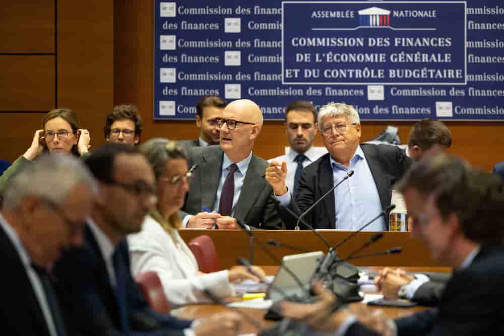 La commission des finances de l'Assemblée nationale a débuté, lundi 20 octobre, l'examen du projet de loi de finances pour 2026.