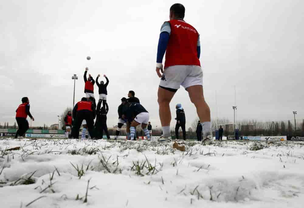 ©PHOTOPQR/LE PARISIEN / MARC MENOU / ANTONY / LE 27/12/10 RUGBY STADE DE LA CROIX DE BERNY TERRAIN ENNEIGE (MaxPPP TagID: maxsportsworldtwo043103.jpg) [Photo via MaxPPP] - ENTRAINEMENT DU METRO RACING