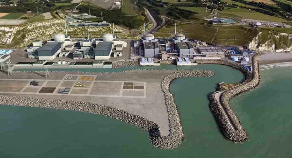 Vue de la centrale de Penly, telle qu'elle sera après la construction des deux réacteurs EPR.