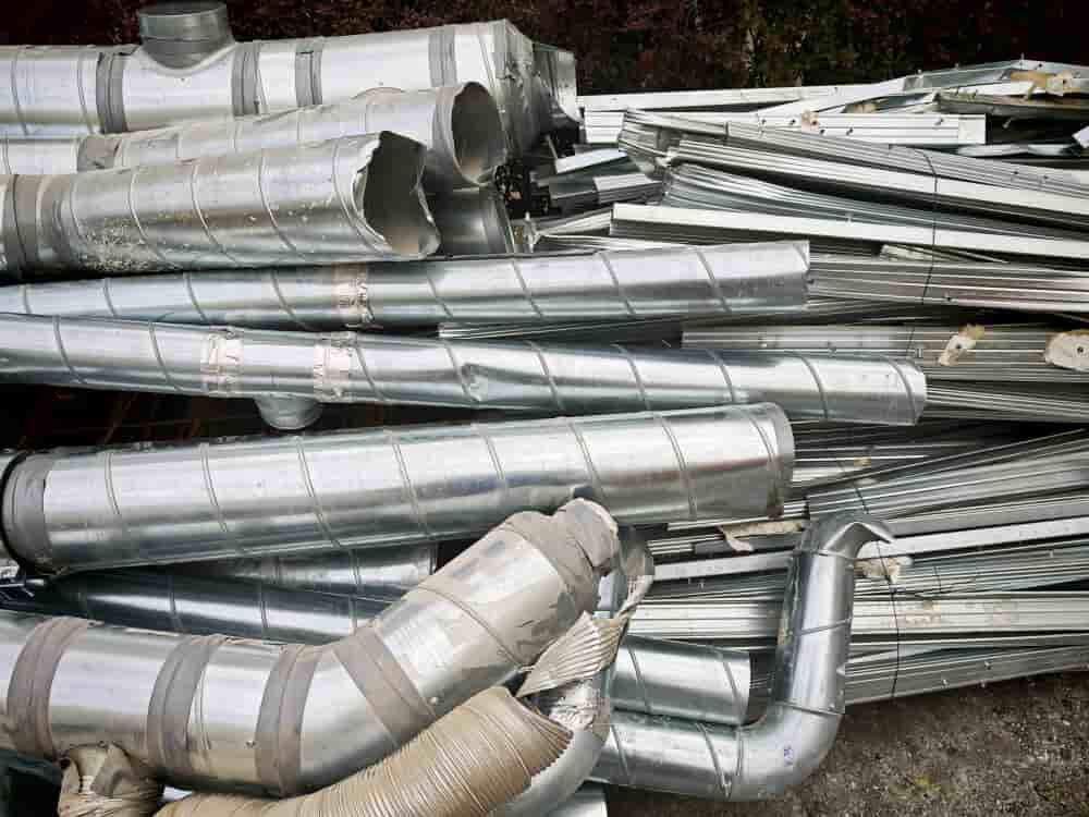 L’usine Valti, créée en 1968, était spécialisée dans la fabrication de tubes sans soudures principalement destinés aux secteurs de l’automobile et du pétrole.