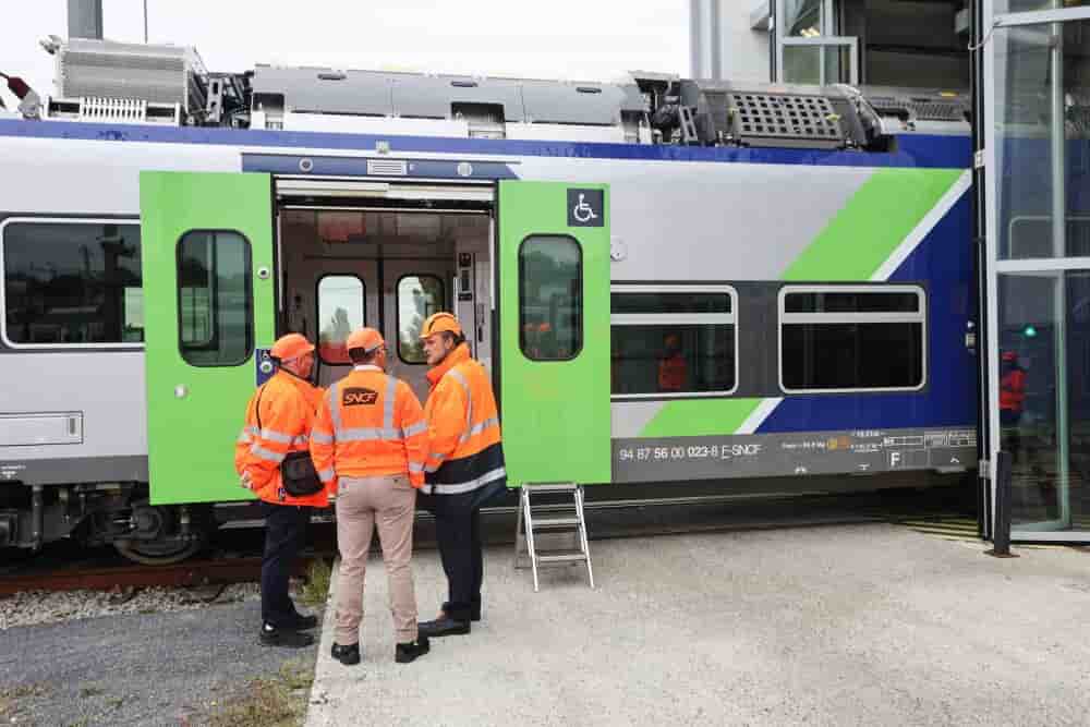 ©PHOTOPQR/LE COURRIER PICARD/Kevin Devigne ; Amiens ; 01/09/2025 ; 25/09/25 Technicentre SNCF : presentation d'une rame REGIO 2N Photo Kevin Devigne (MaxPPP TagID: maxnewsspecialtwo348792.jpg) [Photo via MaxPPP] - Technicentre SNCF : presentation d'une...