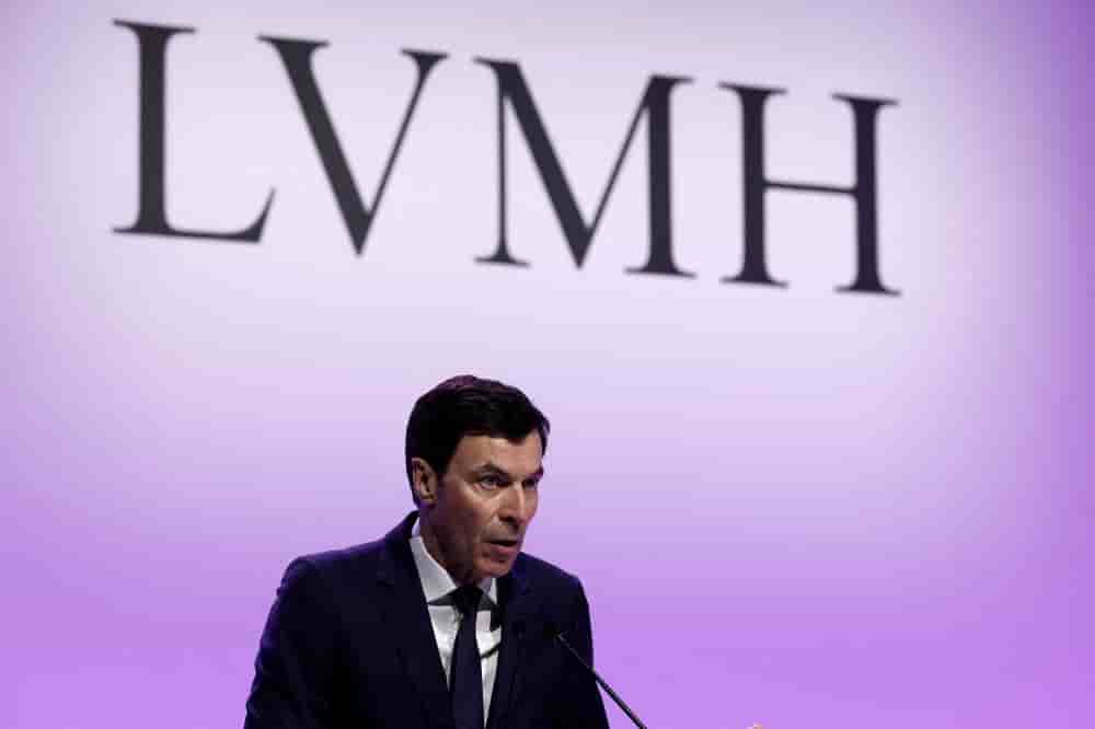 Jean-Jacques Guiony, directeur financier de LVMH, prend la parole lors de la présentation des résultats annuels 2024 de LVMH Moët Hennessy Louis Vuitton à Paris, en France, le 28 janvier 2025.
