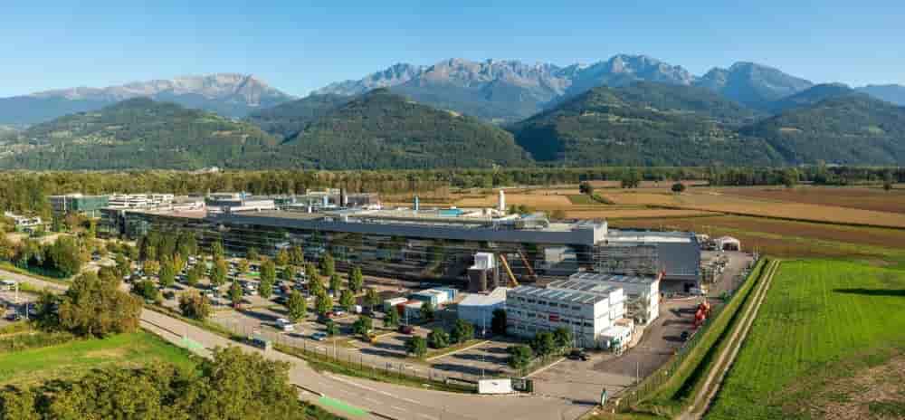Chez Soitec, un dispositif de chômage partiel pourrait laisser place à un plan de rupture conventionnelle collective.