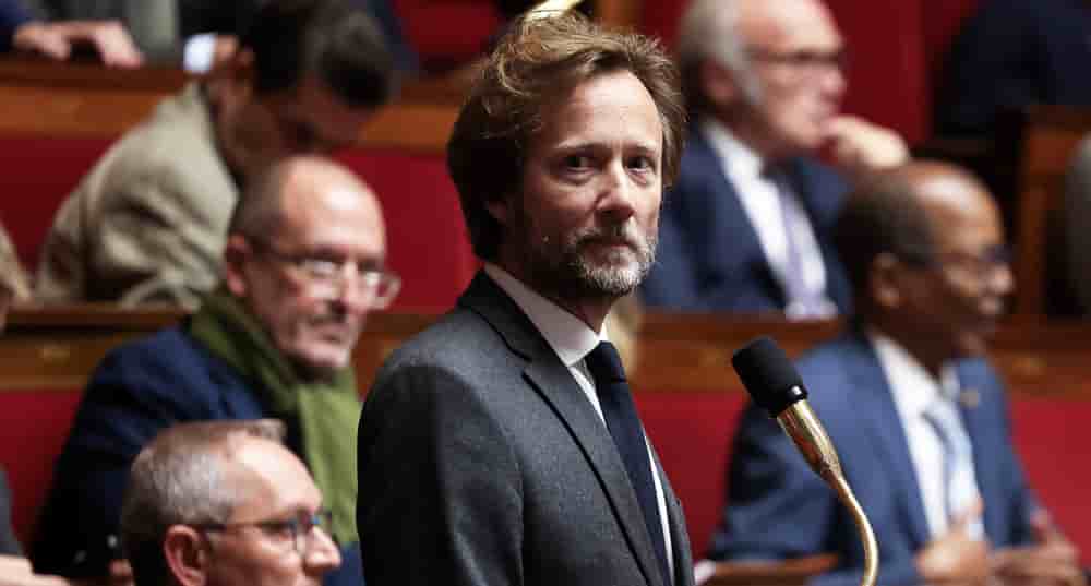 Boris Vallaud, président du groupe socialiste à l’Assemblée, s'entretient avec « La Tribune Dimanche » après le refus de la Taxe Zucmlan par l'Assemblée Nationale