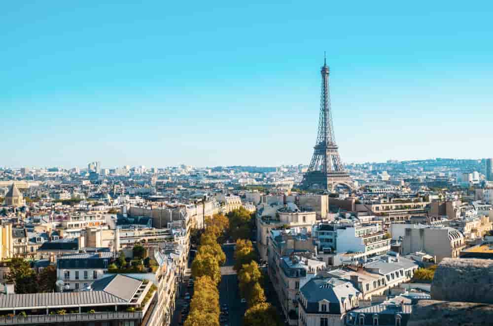 Emplacement stratégique, la capitale attire aussi bien les startups que les grands groupes internationaux.