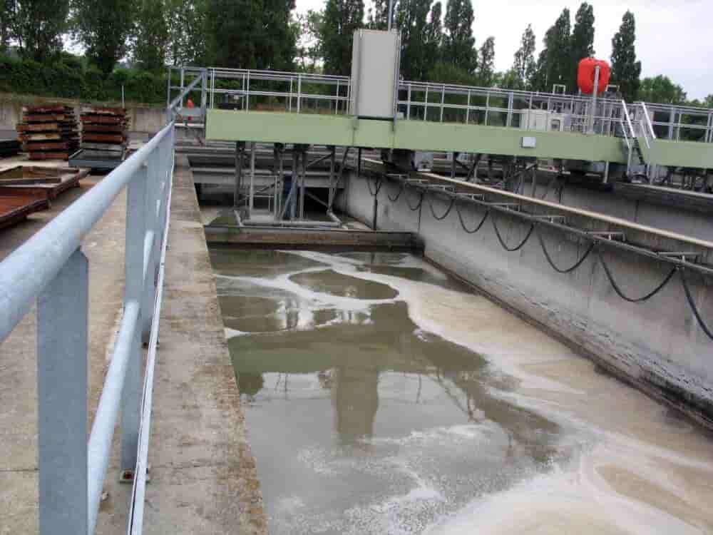 ©PHOTOPQR/LE PARISIEN/GHERDANE Mehdi ACHERES, 03/06/2004 LES BOUES DE LA STATION D'EPURATION D'ACHERES POURRAIENT ETRE EPANDUES SUR LES TERRES AGRICOLES DE 28 COMMUNES DES YVELINES. BOUES (MaxPPP TagID: maxnewsworldtwo596584.jpg) [Photo via MaxPPP] -...