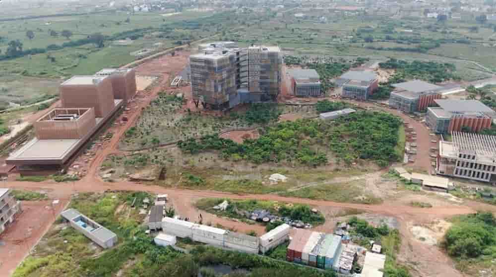 Le chantier de construction du Parc des technologies numériques de Diamniadio, d'un coût tôtal estimé à environ 73,6 millions €.